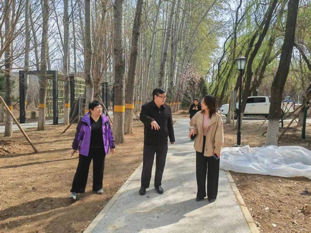 筑牢生态屏障绘就绿色画卷区园林绿化局到高丽营镇调研多米体育官网(图2)