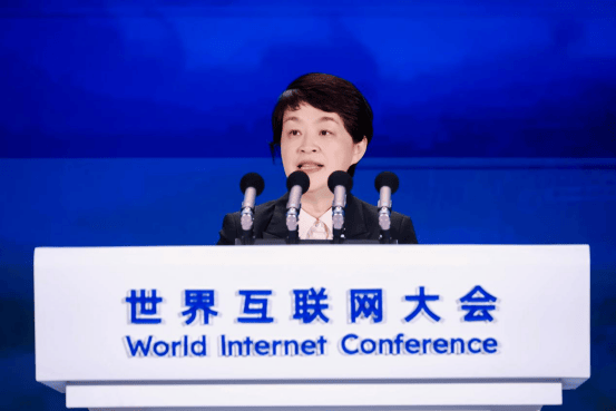 中兴通讯董事长方榕：加强数智筑基，推动AI进阶