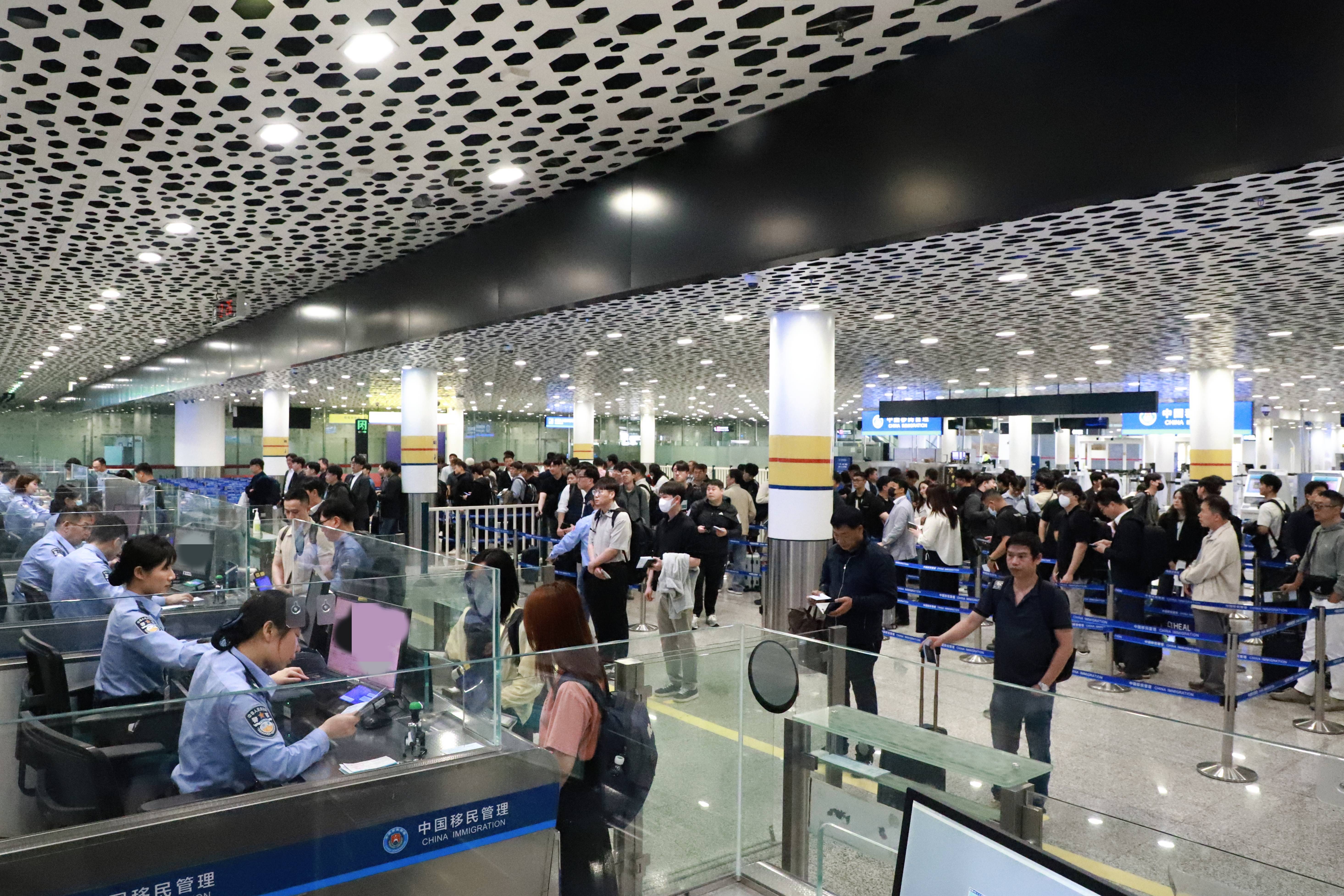 今年广州空港口岸客流提前26天突破500万人次