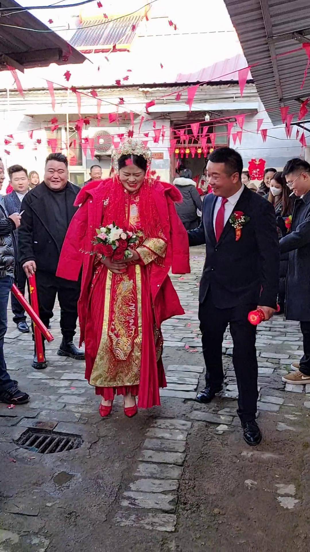 迎亲队伍 到家了 弟弟结婚了