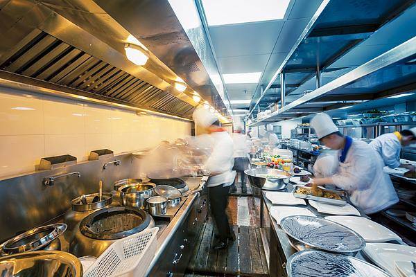 China's Restaurant Sector Pays the Price in the U.S.-China Tariff Showdown