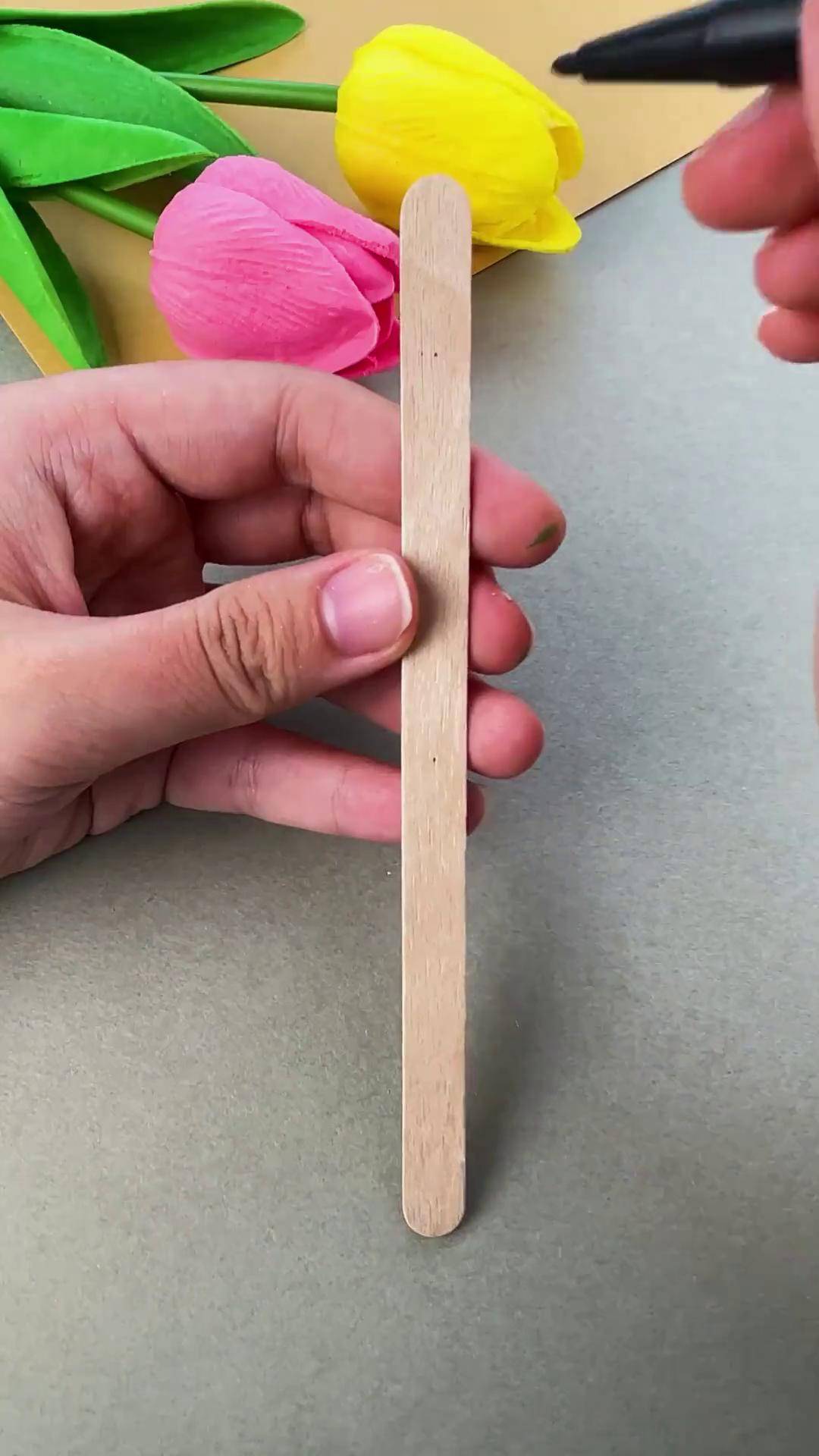 吃完雪糕的木棍不要扔,教大家 废物利用做一件好玩的剑弩!快来试试吧!