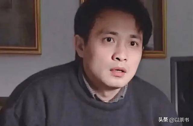 61岁丁志诚现状：住所和前妻相隔200米未再婚，摇身一变成女儿奴
