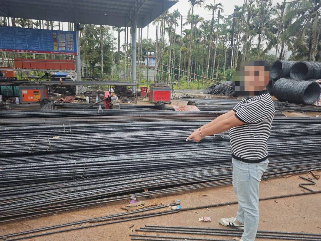 工地钢筋不翼而飞？琼海公安18小时破案挽损获赠锦旗(图2)