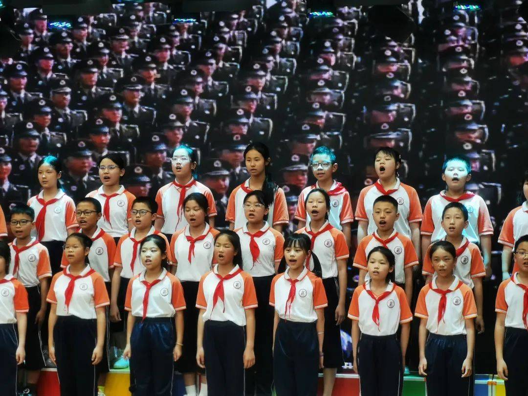 南昌县洪州学校:热血青春献国防 嘹亮军歌展风采