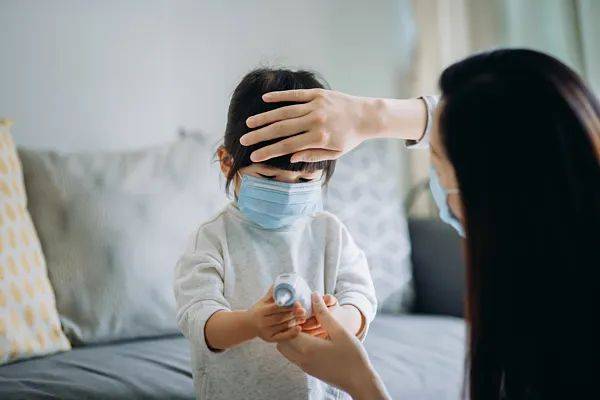 来势汹汹？新冠感染又抬头！专家:这三类人要注意→