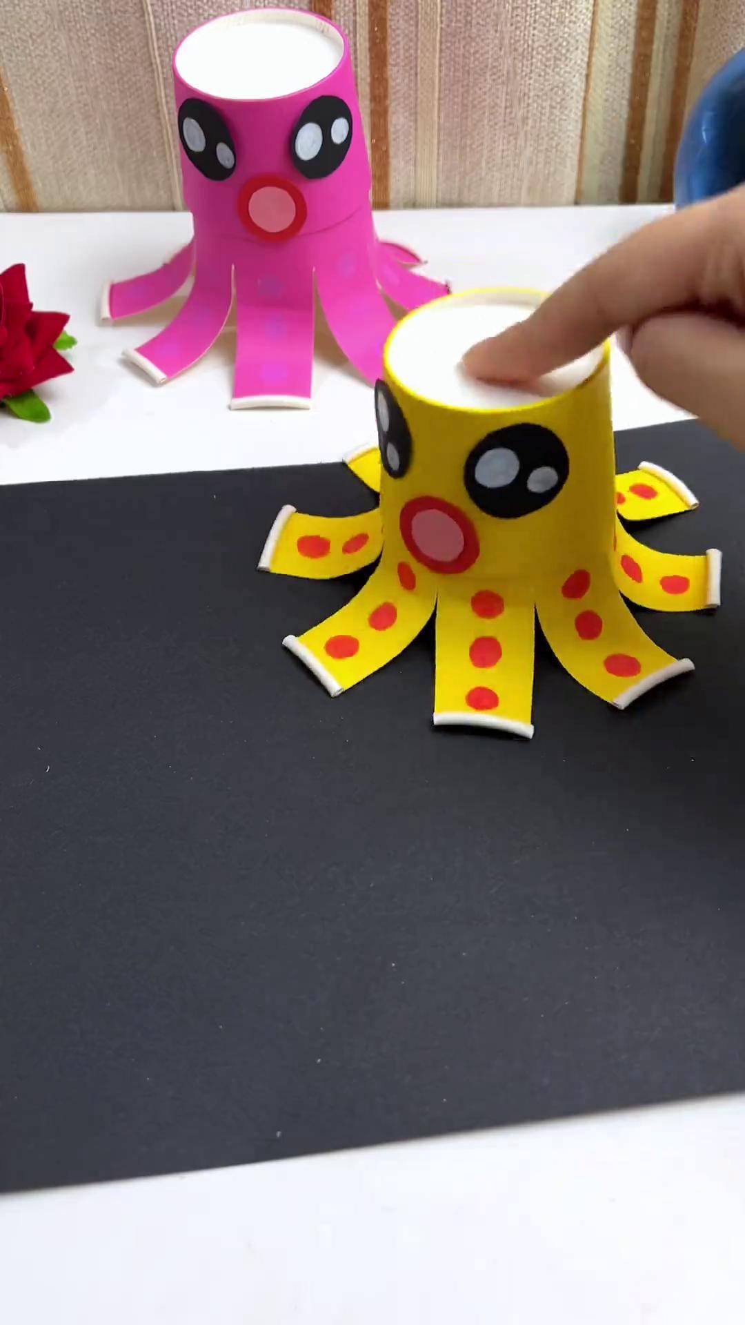 一次性纸杯别扔,还可以拿来做超萌的小章鱼弹弹乐哦亲子手工 纸杯手工