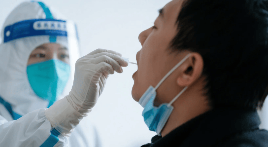 知名歌手确诊！中疾控紧急提醒：新冠感染再抬头，做好这5点很重要️