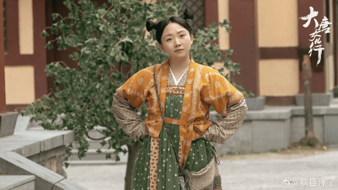 “内娱第一搞笑女”暴瘦20斤，美到全网认不出：她是换头还是换脸了？