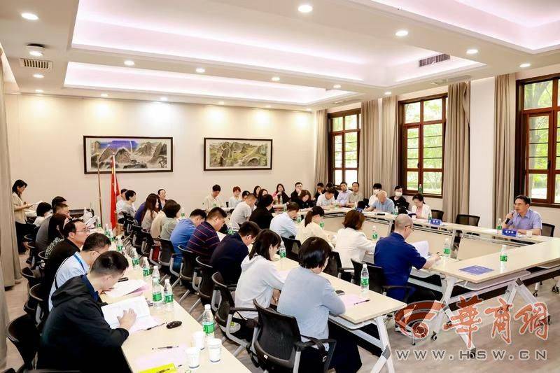 首届翻译与国际传播研究学术研讨会在西安外国语大学顺利举办_中国_吴耀武_陕西