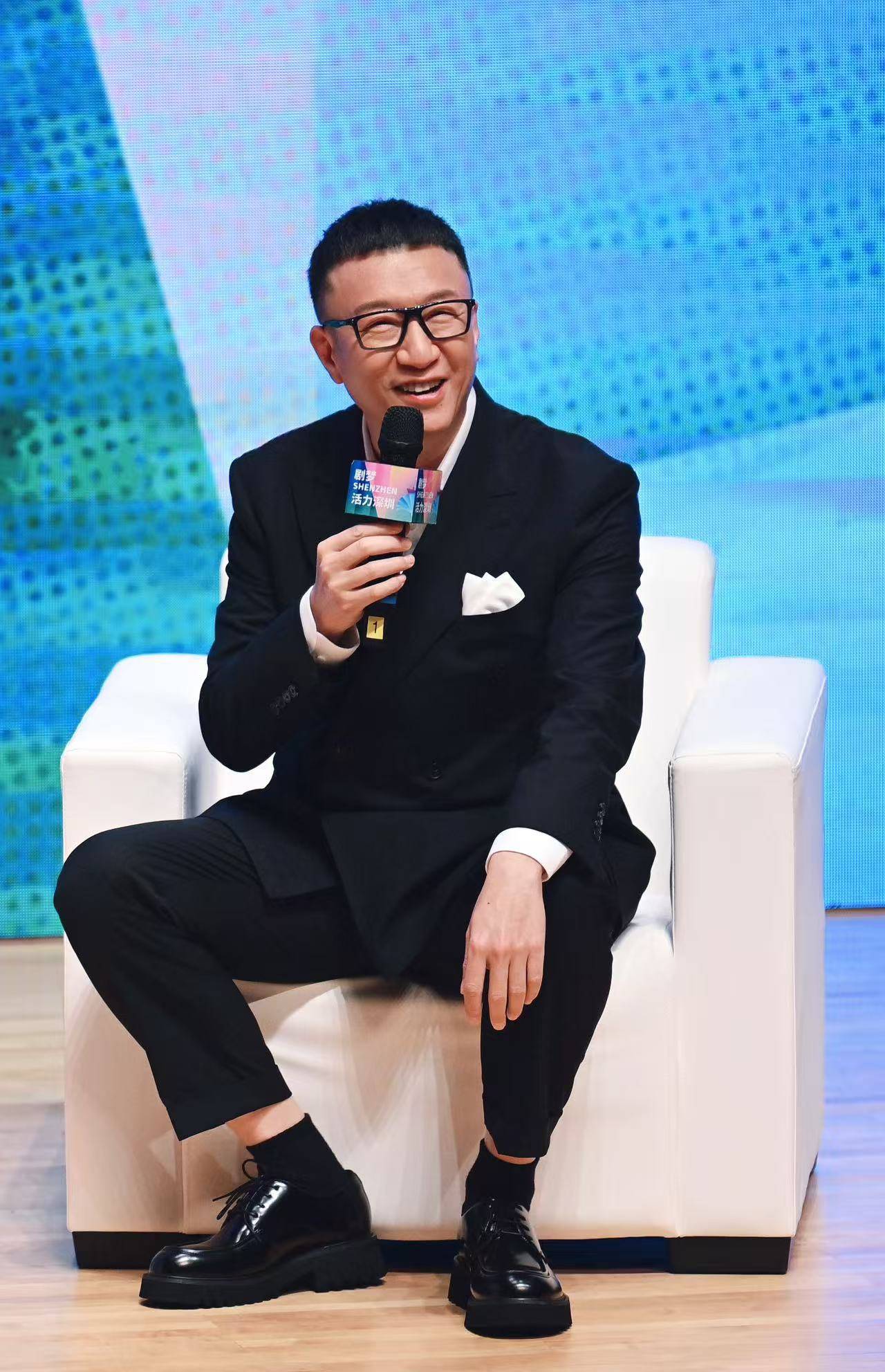 孙红雷现身深圳研究"生活":最应该发展戏剧的是深圳