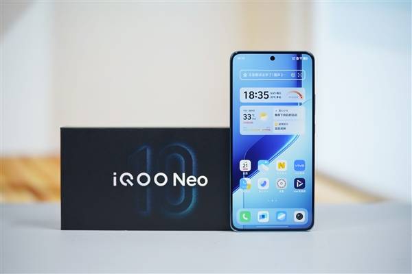 最强2K直屏手机！iQOO Neo10 Pro+图赏