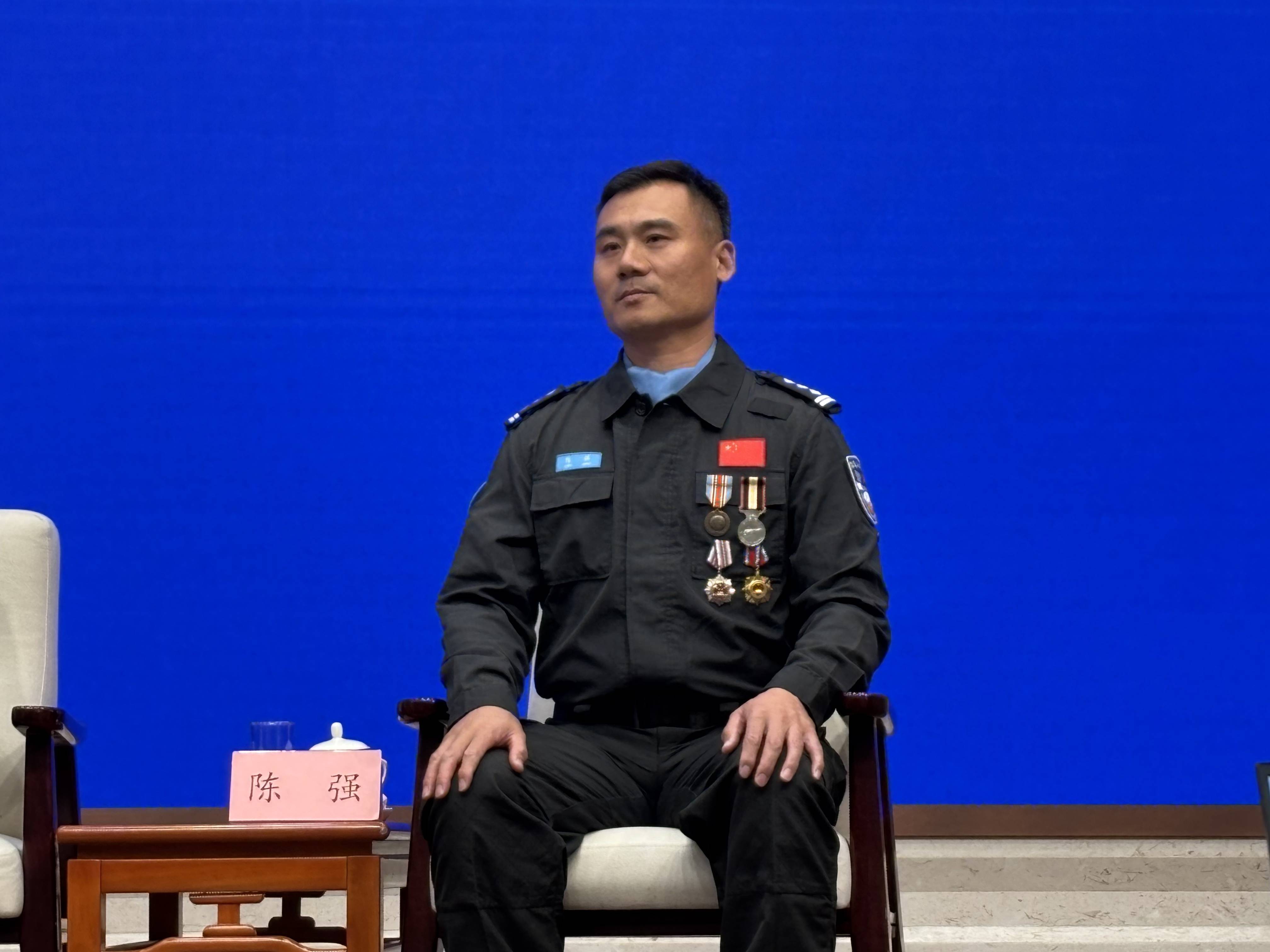 为什么当警察