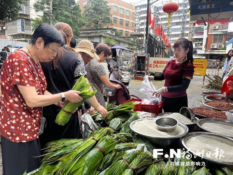 端午将至 榕城“粽”头戏登场