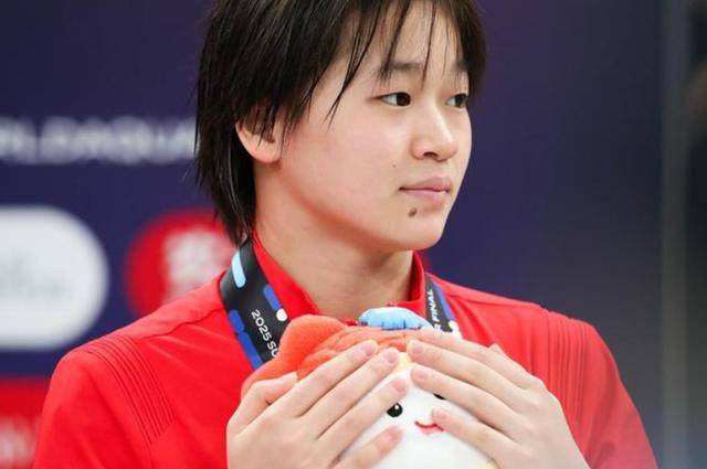 全红婵的跳水传奇：从天才少女到舆论风暴
