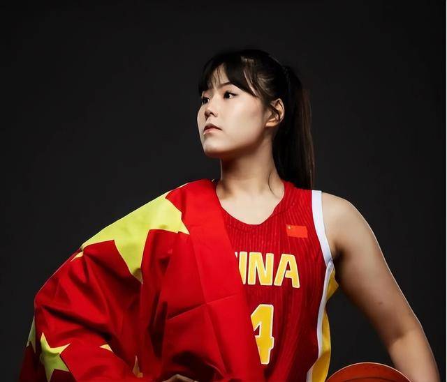 李月汝亚洲杯参赛成谜 WNBA表现低迷或影响女篮卫冕