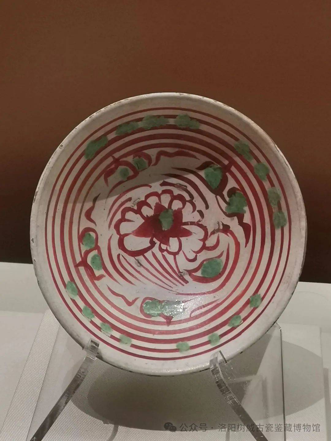 红绿彩不仅金代时期较为流行在明代也彼受人们喜欢