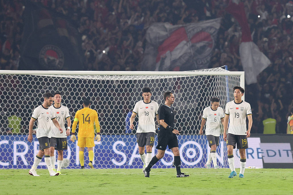国足客场0比1不敌印尼，提前一轮无缘美加墨世界杯