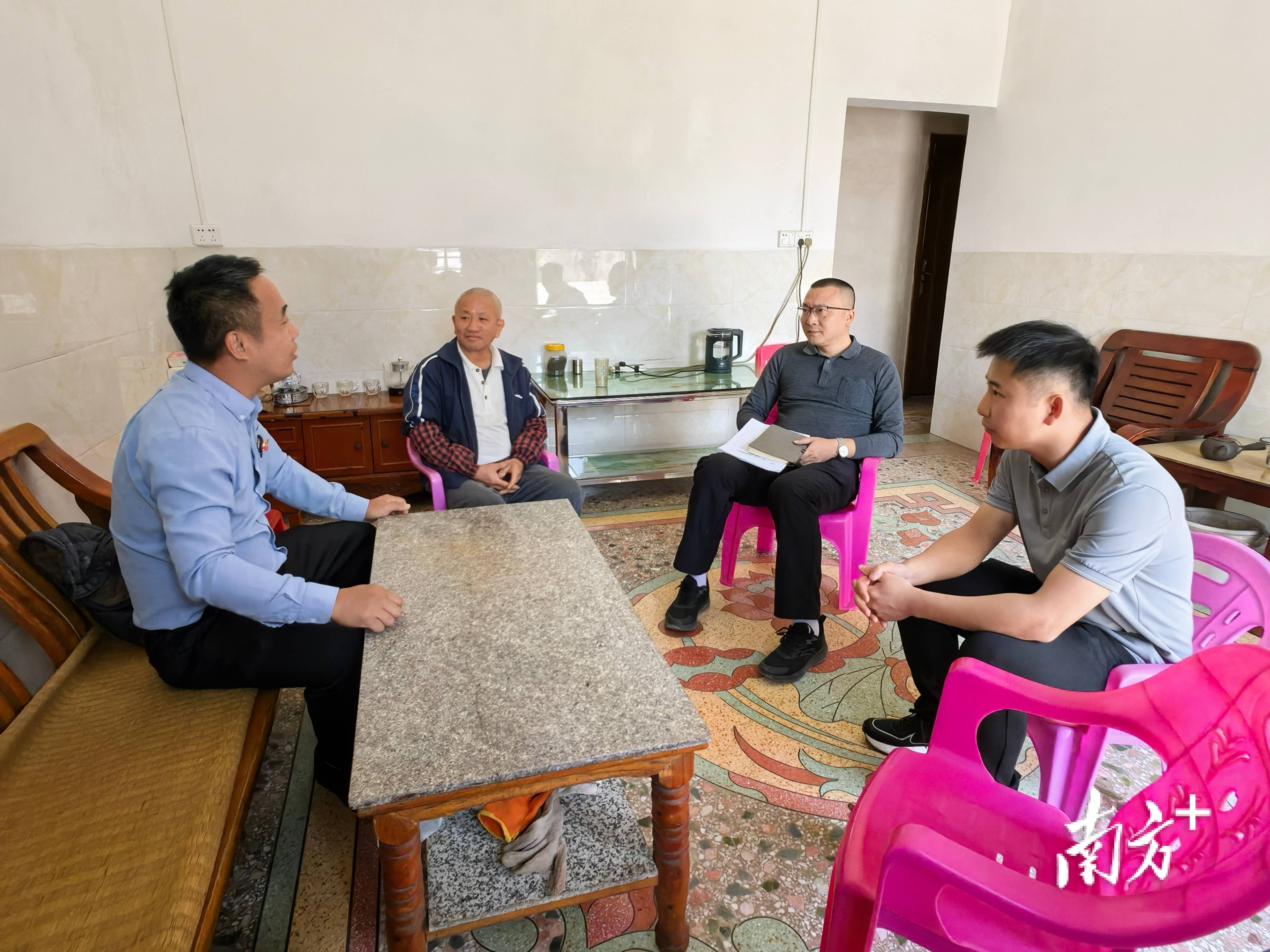 周二上门去,民情暖心头!兴宁市宁中镇"四网融合"绘就基层治理新画卷