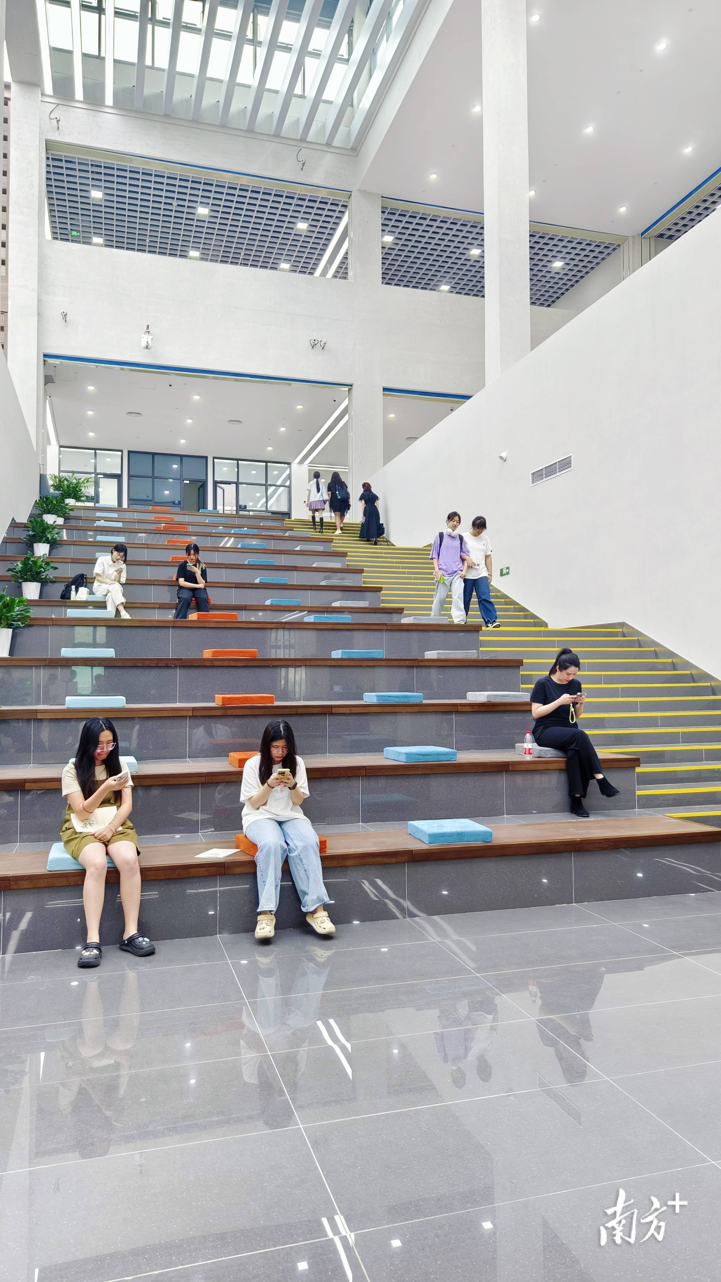 华师汕尾校区图书馆正式开放!一文带你沉浸式探馆