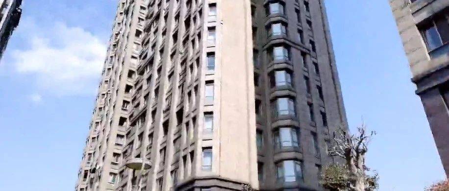 两年前没卖房，现在亏了30万，一直在后悔！宁波这个知名豪宅也卖不出去了吗？
