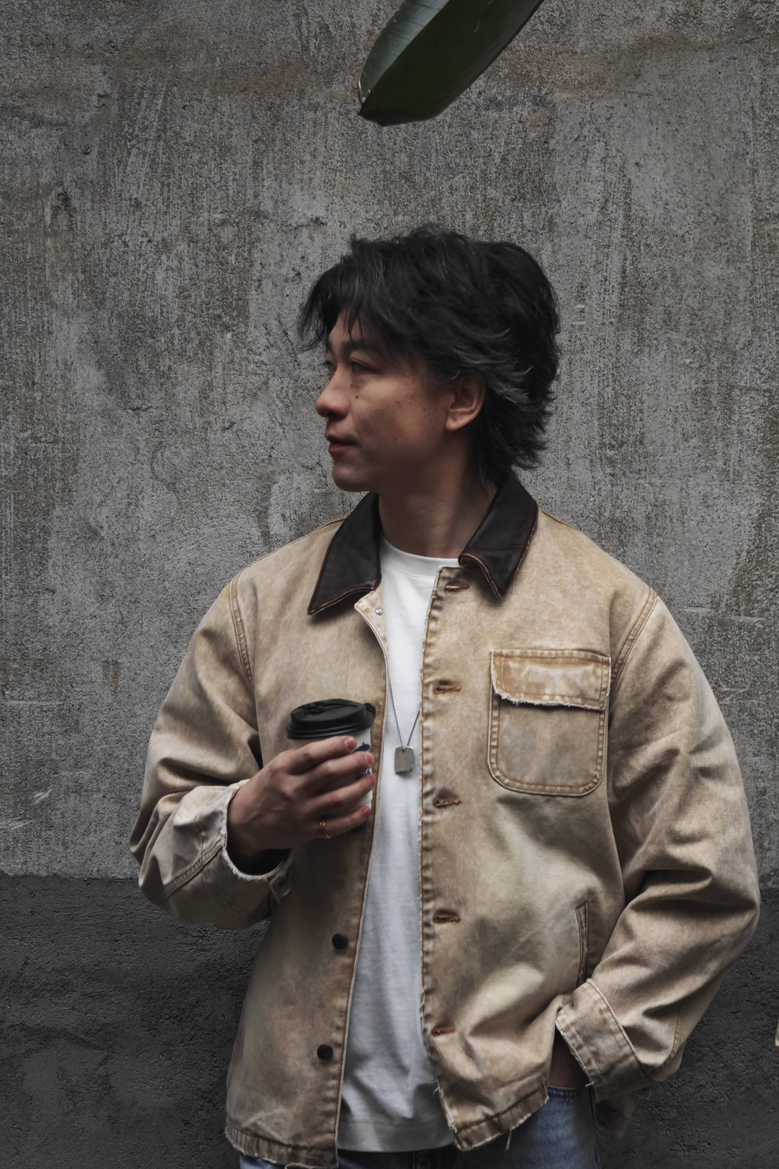 低苦艾刘堃:在表达的"荒原",寻找花草树木