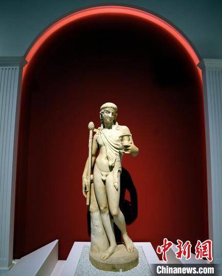 “文明的史诗：来自地中海的古典雕塑艺术”展吸引民众观展__“文明的史诗：来自地中海的古典雕塑艺术”展吸引民众观展