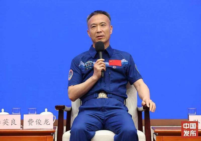 两度飞天英雄费俊龙：揭秘“感觉良好”背后的航天底气