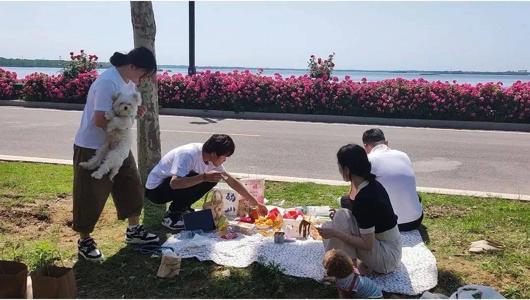 清凉解暑小宝贝下一句是什么_清凉避暑的胜地有哪些_