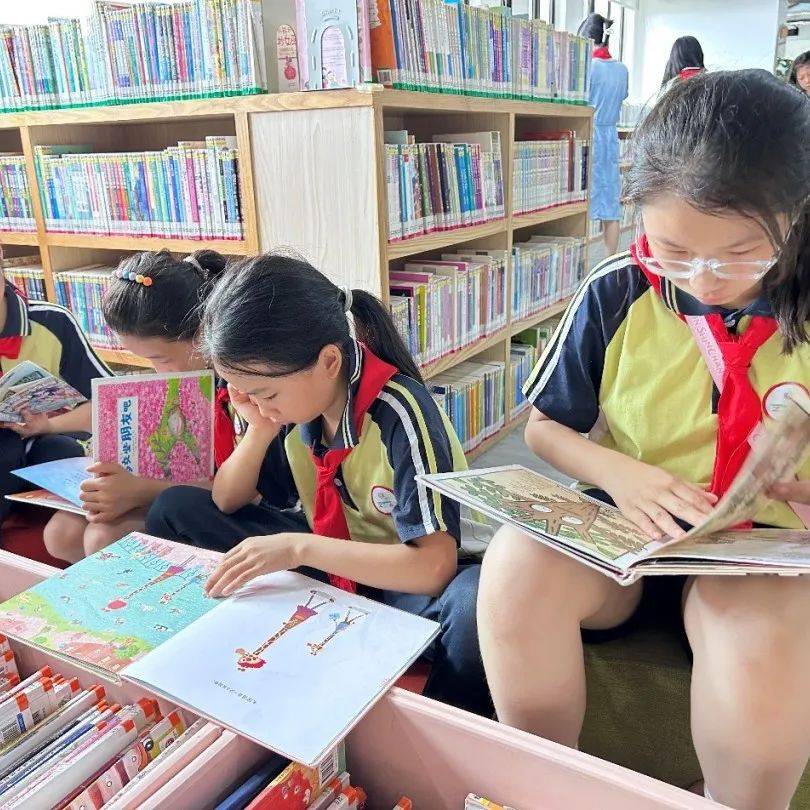 —佛山市镇安小学走进图书馆研学活动
