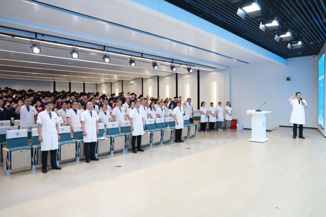 亚洲卡4卡5卡6卡2022入口:青春共赴 智启未来——河北医大一院举行2025届毕业典礼