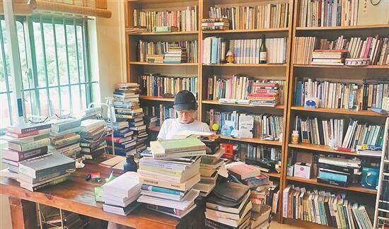 25 平书房竟藏惊人阅读史？黄灿然的书房秘密你知道吗