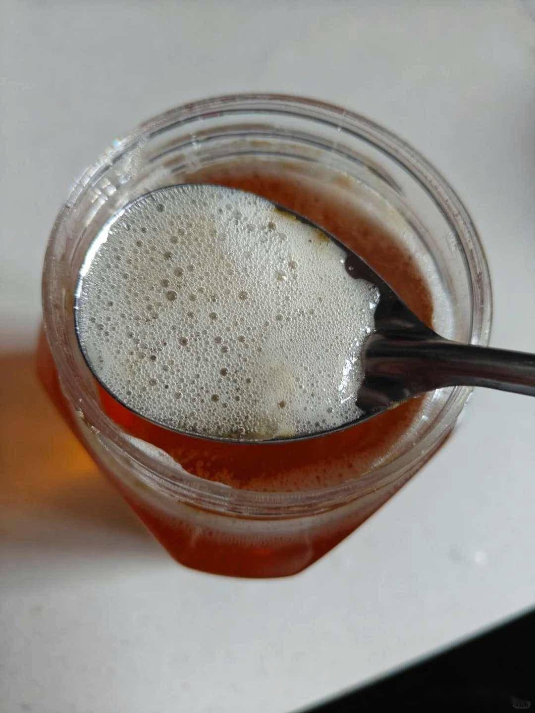 蜂蜜放了三年还能不能吃(蜂蜜放了三年以上还能吃吗)