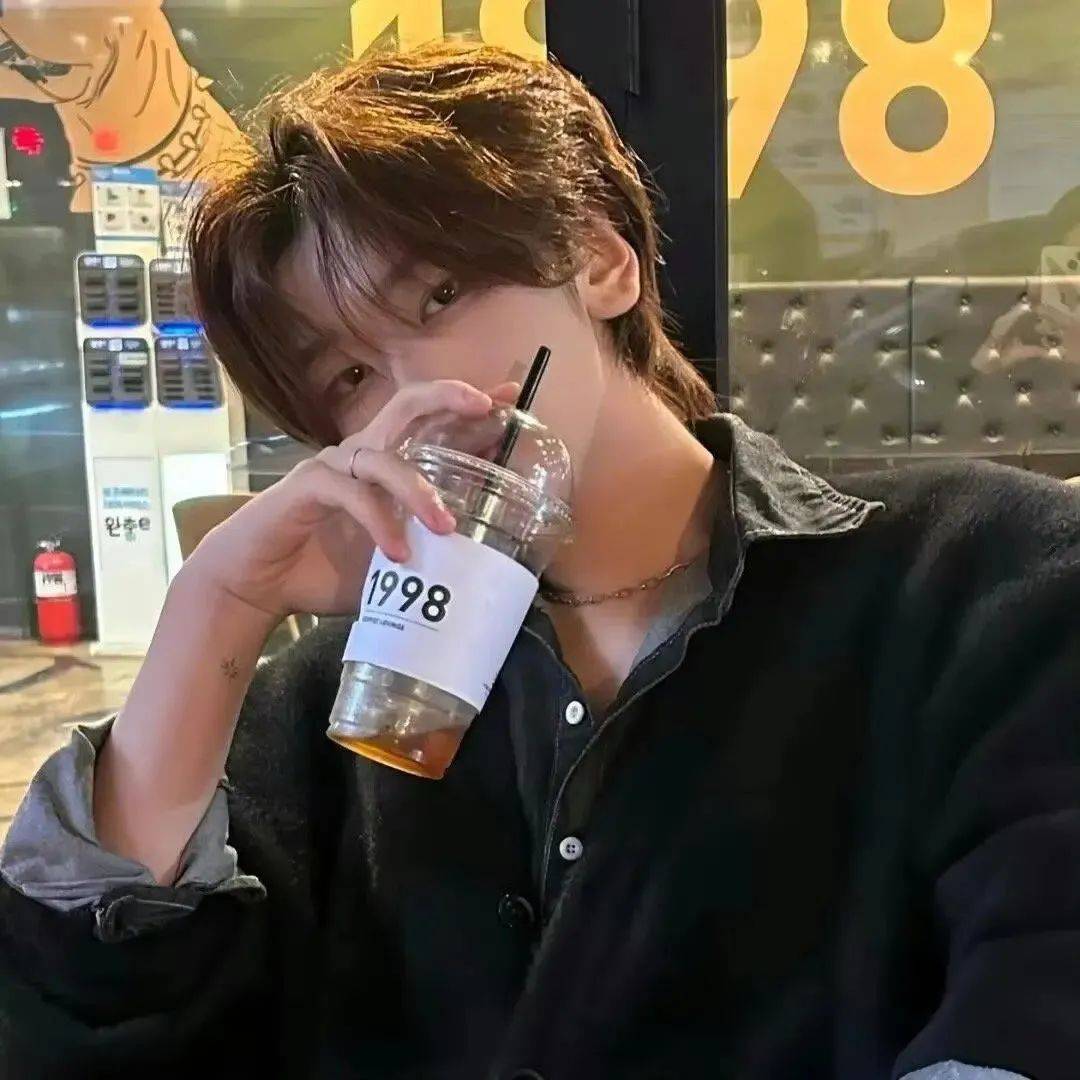 头像丨男生头像无水印