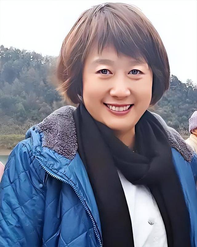 曾是“央视名嘴”，因揭露姜昆丑闻被封杀，如今70岁处境如何？