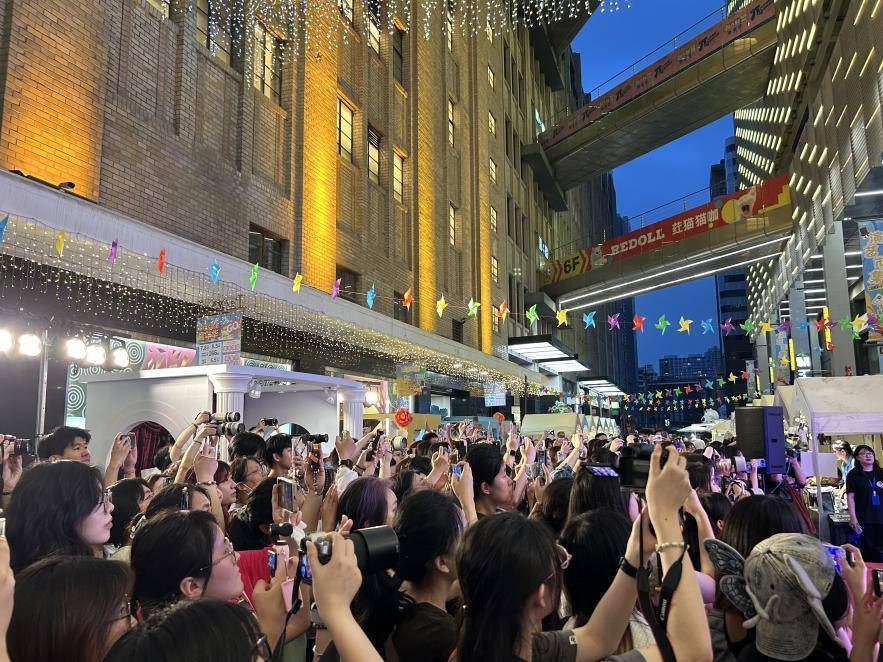 “天天有戏”演艺市集调研：上海要有地标性市集