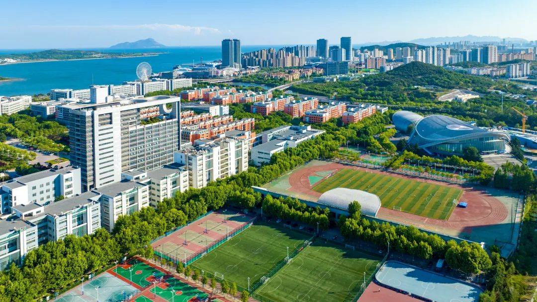 来海边上大学欢迎报考中国石油大学华东