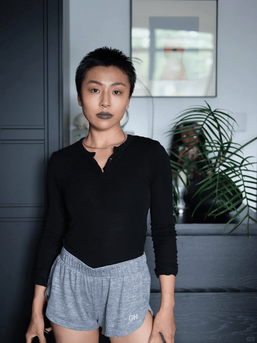 太炸裂了剪寸头的女生帅起来真没男生什么事