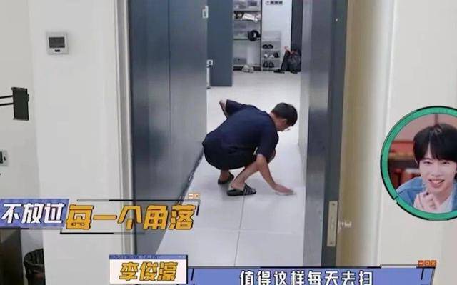 从主持人到“精神病”，李维嘉消失2年后，48岁现状曝光令人唏嘘