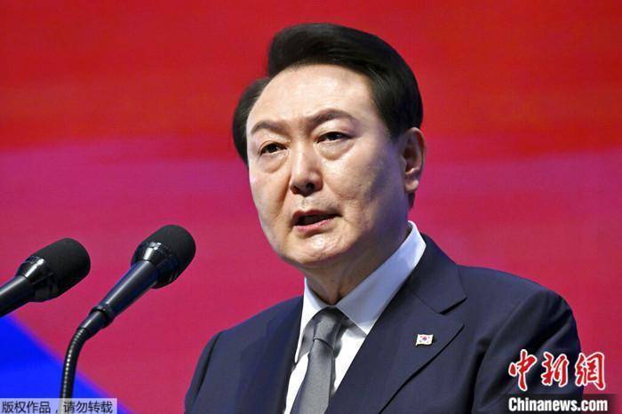 历时近15个小时 尹锡悦结束独检组调查返家 -华闻时空