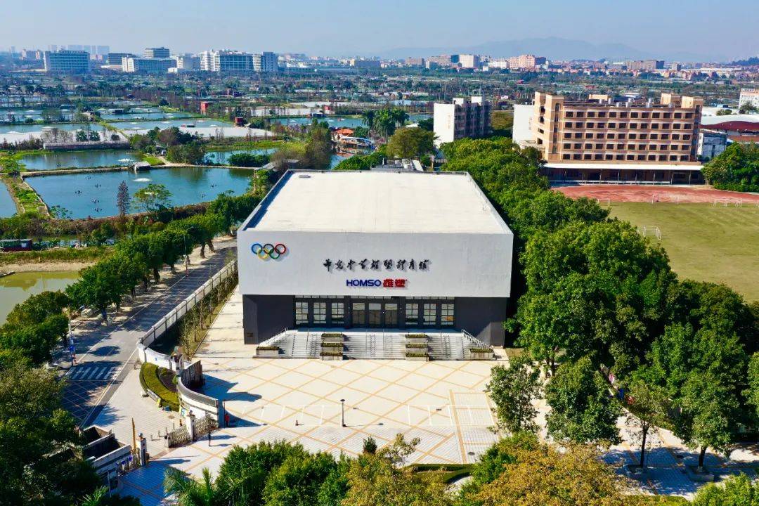 九江镇华光中学2025