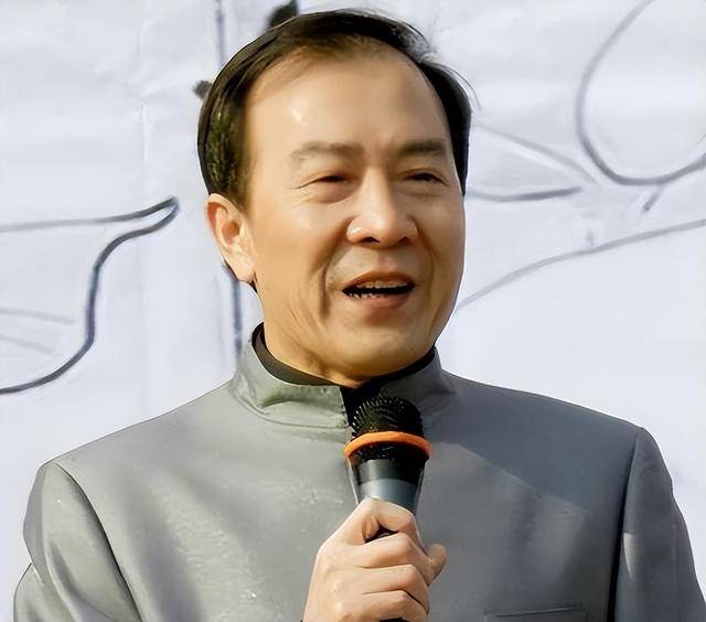 "包养"女徒弟,恋上师婶,背弃师门