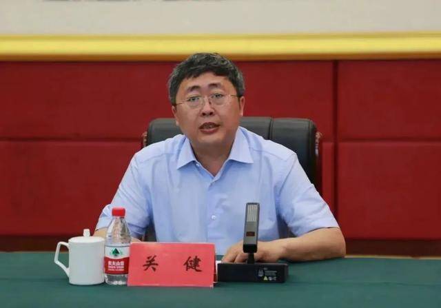 多名高校领导被查，有人主动投案