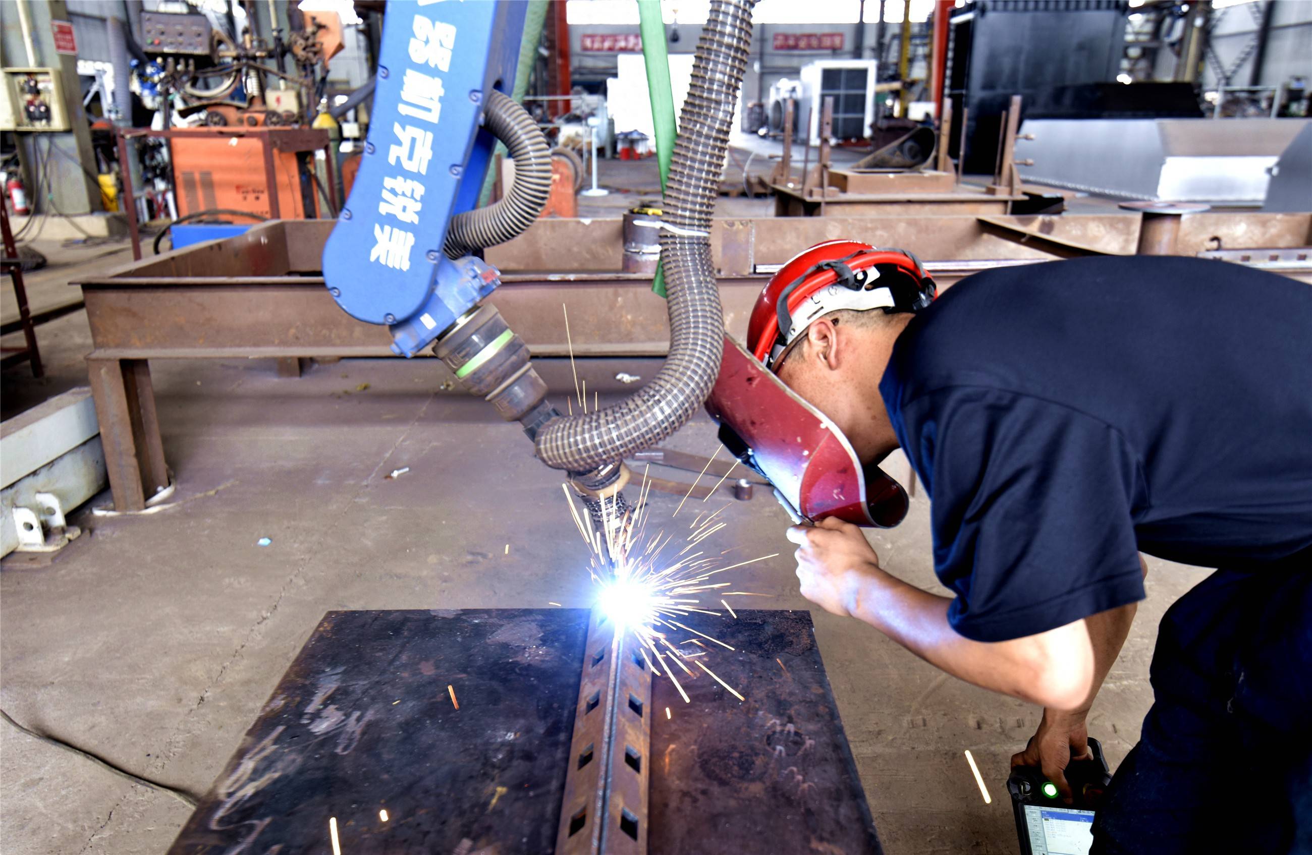 洛阳森德石化战高温保生产赶订单