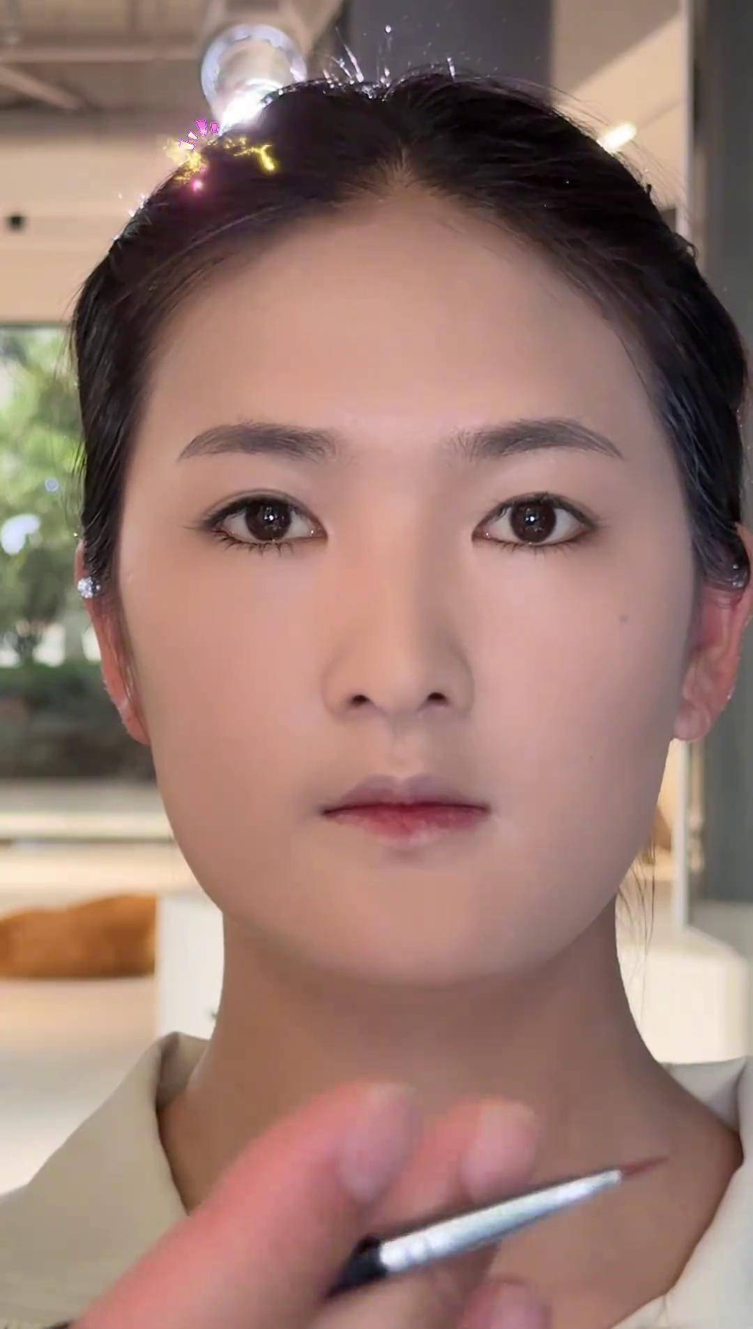 还在用口红吗? 这样整可以得到一个水晶嘟嘟唇 化妆分享 不沾杯唇釉