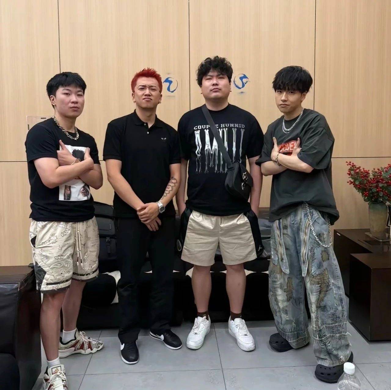 《新说唱》总决赛帮唱嘉宾曝光!_Rapeter_邓典果_回应