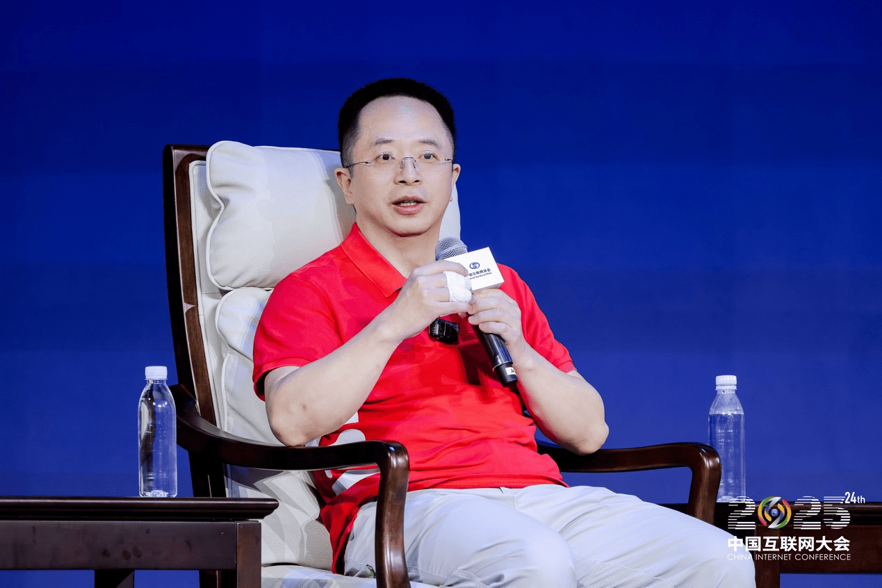 周鸿祎论道智能体：中国应用场景丰富，各行各业将迎智能变革