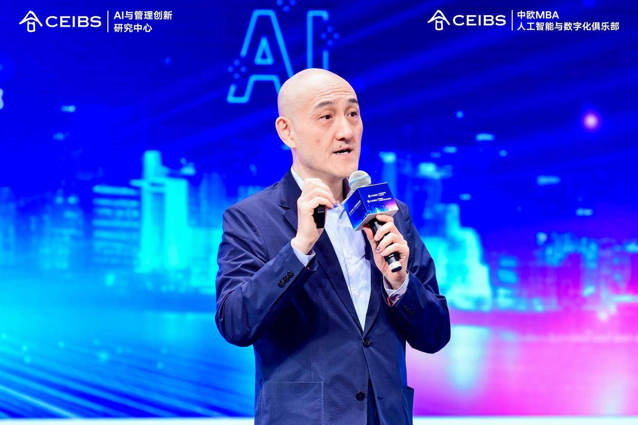 微软中国首席技术官韦青：AI“无人区”探索，人的思想才是最重要的