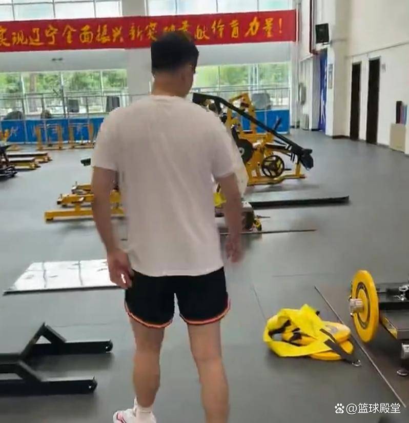 赵继伟归队训练！体型胖了点，今夏需弥补隐患，下赛季或遭挑战！