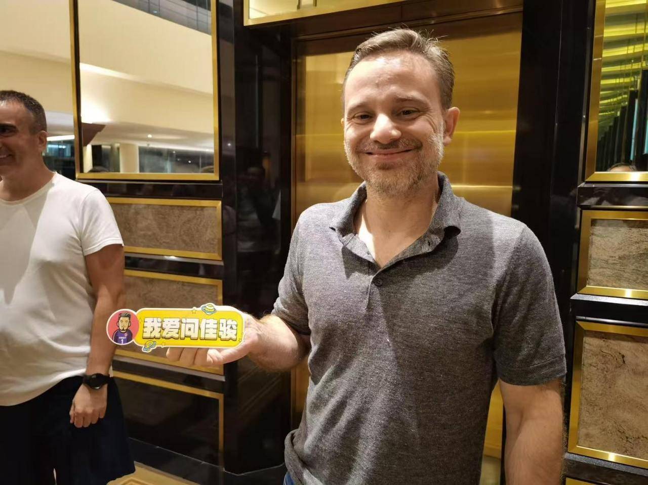 中国香港足球盛会2025揭幕战今晚上演，AC米兰利物浦上演进球大战_搜狐网